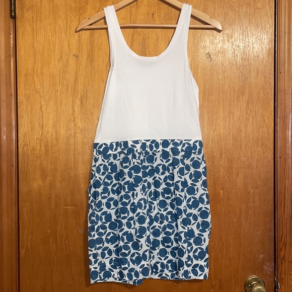 •THEORY•WHITE & BLUE TANK TOP CIRCLE PATTERNED DRESS WITH POCKETS SIZE SMALL EUC - Picture 2 of 7